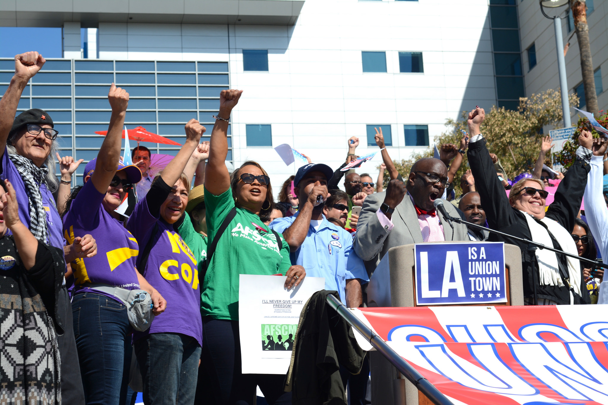 Hundreds Rally at LAC+USC to Resist 